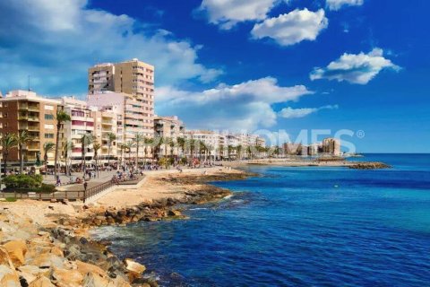 Apartment for sale in Torrevieja, Alicante, Spain 2 bedrooms, 57 sq.m. No. 121208 - photo 13