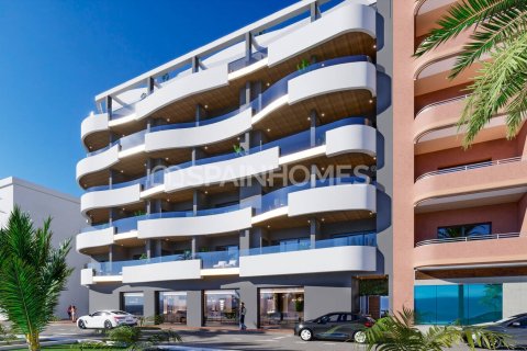 Apartamento en venta en Torrevieja, Alicante, España 2 dormitorios, 57 m2 No. 121208 - foto 2