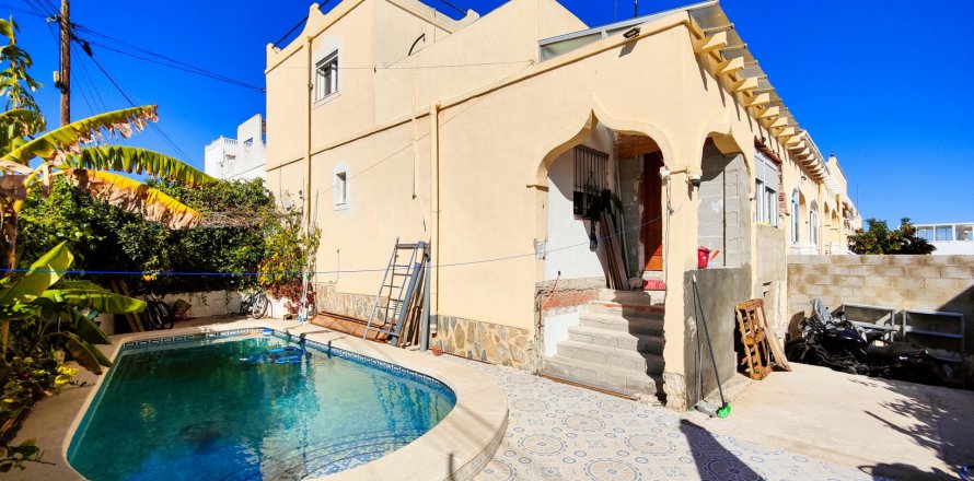 Villetta a schiera San Miguel de Salinas, Alicante, Spagna 4 camere da letto, 92 mq. N° 125618