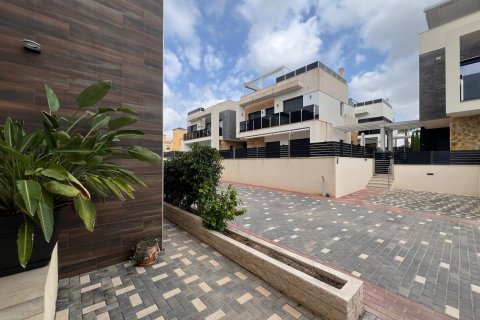 Villa in vendita Cabo Roig, Alicante, Spagna 3 camere da letto, 193 mq. N° 125504 - foto 6
