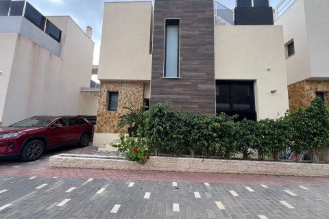 Villa in vendita Cabo Roig, Alicante, Spagna 3 camere da letto, 193 mq. N° 125504 - foto 1
