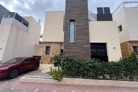 Villa in vendita Cabo Roig, Alicante, Spagna 3 camere da letto, 193 mq. N° 125504 - foto 4