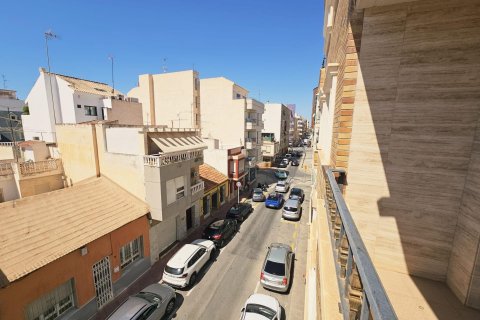 Lägenhet till salu Torrevieja, Alicante, Spanien 3 sovrum, 121 kvm. Nr. 125505 - foto 15