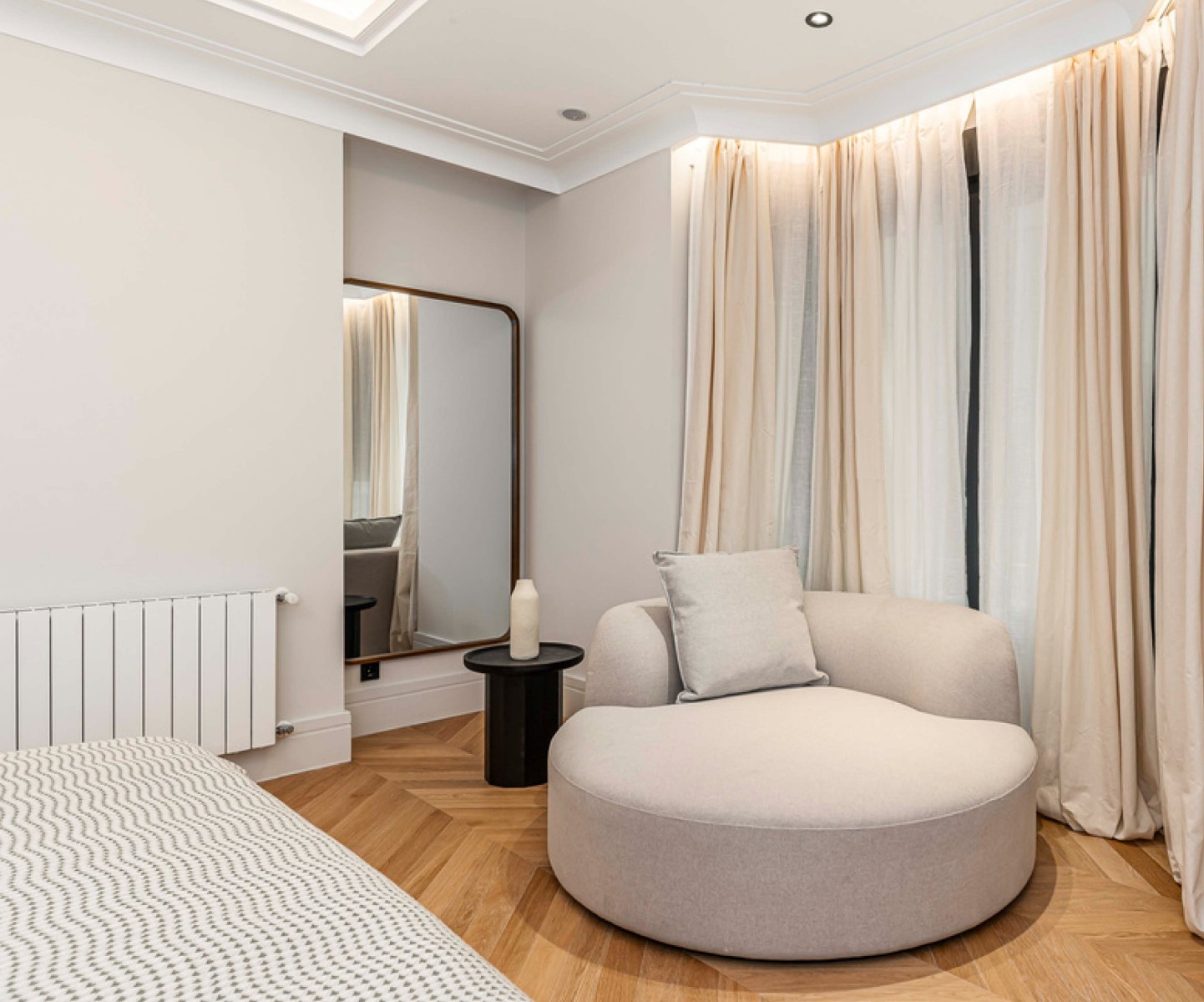 Appartamento a Madrid, Spagna 3 camere da letto, 232 mq. N° 122765