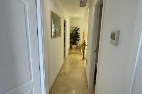 Продажа дуплекса в Михас, Малага, Испания 4 спальни, 300м2 №122762 - фото 18