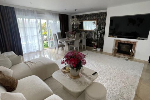 Продажа дуплекса в Михас, Малага, Испания 4 спальни, 300м2 №122762 - фото 6