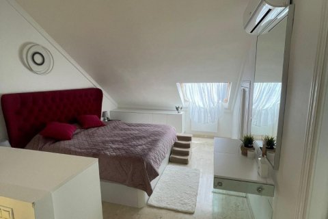 Продажа дуплекса в Михас, Малага, Испания 4 спальни, 300м2 №122762 - фото 9