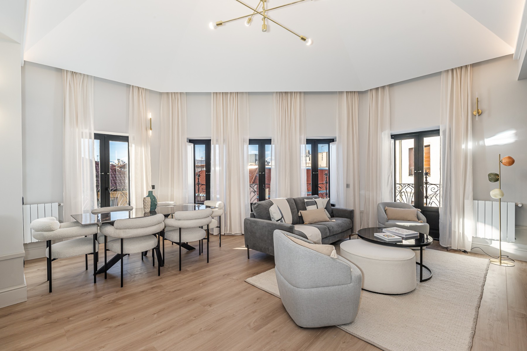 Apartment in Madrid, Spain 2 bedrooms, 135 sq.m. No. 122767