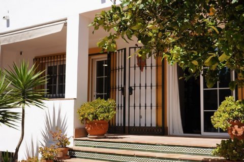 Duplex for sale Marbella, Malaga, Spain 4 bedrooms, 368 sq.m. No. 122761 - photo 19