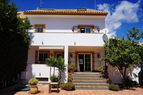 Duplex for sale Marbella, Malaga, Spain 4 bedrooms, 368 sq.m. No. 122761 - photo 1