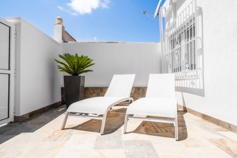 Bungalow for sale Torrevieja, Alicante, Spain 3 bedrooms, 80 sq.m. No. 125574 - photo 22