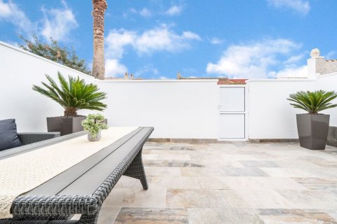 Bungalow for sale Torrevieja, Alicante, Spain 3 bedrooms, 80 sq.m. No. 125574 - photo 21