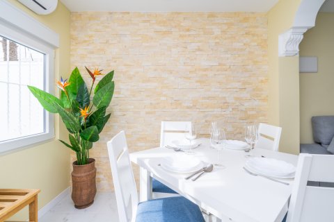 Bungalow for sale Torrevieja, Alicante, Spain 3 bedrooms, 80 sq.m. No. 125574 - photo 4