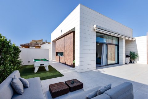 Villa till salu Pilar de la Horadada, Alicante, Spanien 3 sovrum, 111 kvm. Nr. 125572 - foto 2