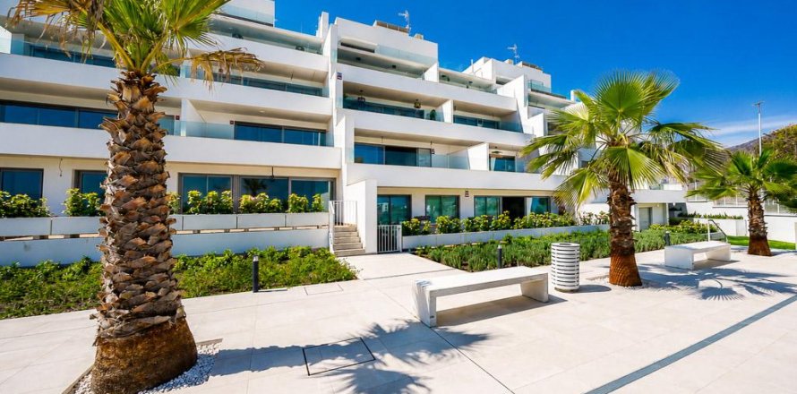 Huoneisto Estepona, Malaga, Espanja 3 makuuhuonetta, 86 m2 No. 120184