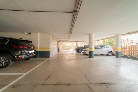 Продажа триплекса в Сан-Андреу-де-Льяванерес, Барселона, Испания 4 спальни, 250м2 №120180 - фото 26