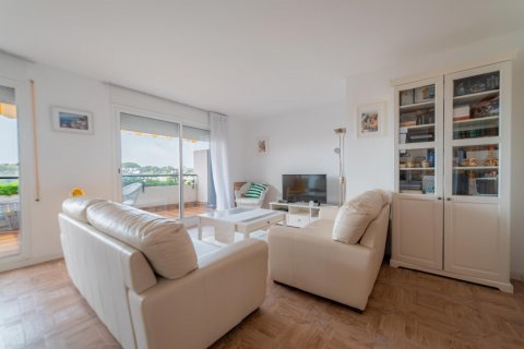 Продажа триплекса в Сан-Андреу-де-Льяванерес, Барселона, Испания 4 спальни, 250м2 №120180 - фото 4