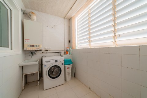 Продажа триплекса в Сан-Андреу-де-Льяванерес, Барселона, Испания 4 спальни, 250м2 №120180 - фото 10