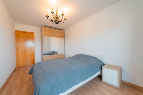 Продажа триплекса в Сан-Андреу-де-Льяванерес, Барселона, Испания 4 спальни, 250м2 №120180 - фото 14