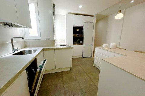 Dzīvoklis pārdošanā Madrid, Spānijā 2 istabas, 110 m2 Nr. 129268 - attēls 8