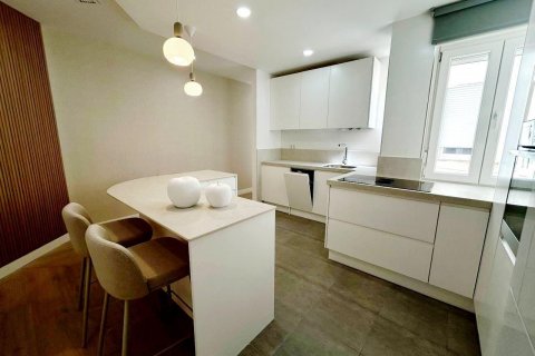 Dzīvoklis pārdošanā Madrid, Spānijā 2 istabas, 110 m2 Nr. 129268 - attēls 10