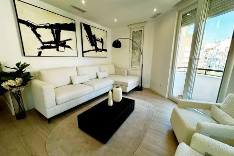 Dzīvoklis pārdošanā Madrid, Spānijā 2 istabas, 110 m2 Nr. 129268 - attēls 1