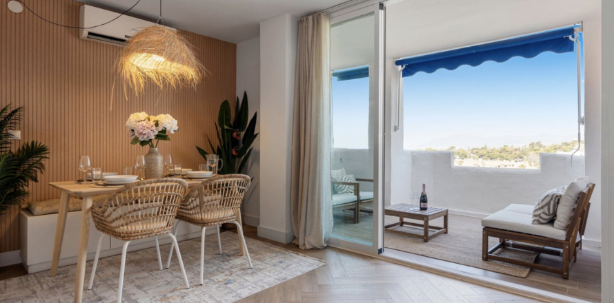 Duplex Marbella, Malaga, Spain 2 bedrooms, 100 sq.m. No. 127474