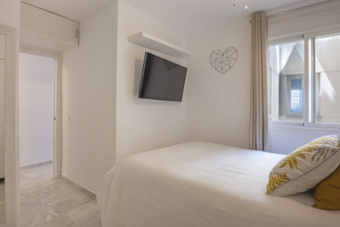 Apartment for sale Fuengirola, Malaga, Spain 2 bedrooms, 74 sq.m. No. 127479 - photo 17