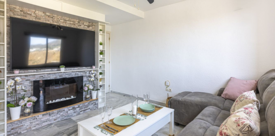 Apartment Fuengirola, Malaga, Spain 2 bedrooms, 74 sq.m. No. 127479