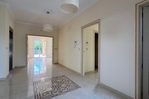 Villa for sale Alicante, Spain 7 bedrooms, 500 sq.m. No. 131548 - photo 9
