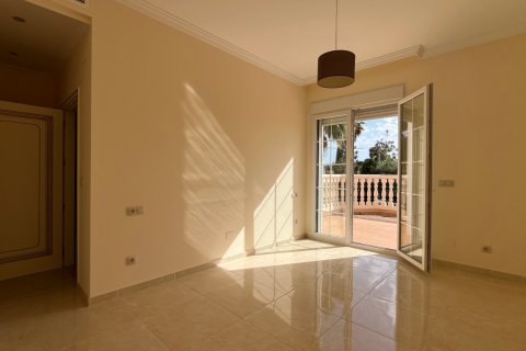 Villa for sale Alicante, Spain 7 bedrooms, 500 sq.m. No. 131548 - photo 28
