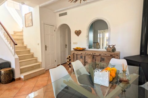 Huvila myytävänä Lo Crispin, Alicante, Espanja, 3 makuuhuonetta, 102 m2 No. 131547 - kuva 25