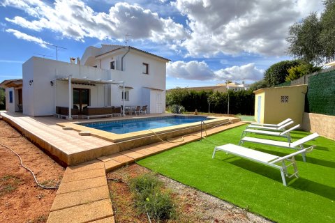 Villa for rent Portocolom, Mallorca, Spain 5 bedrooms, 300 sq.m. No. 129306 - photo 1