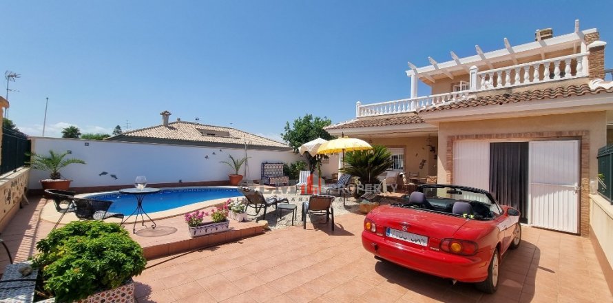 Dzīvoklis Los Alcazares, Murcia, Spānijā 3 istabas, 128 m2 Nr. 132041