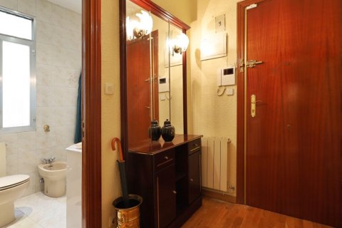 Apartamento en venta Madrid, España 3 dormitorios, 103.7 m2 No. 120481 - foto 6