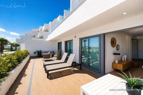Apartment à Estepona, Malaga, Espagne 3 chambres, 105 m2 No. 129801
