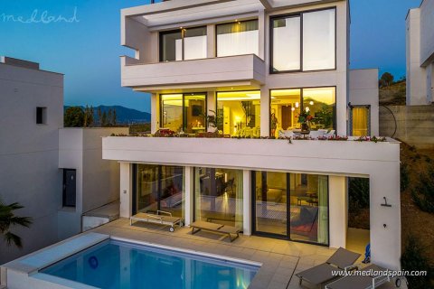 Villa in vendita Mijas Costa, Malaga, Spagna 3 camere da letto, 462.31 mq. N° 129800 - foto 1