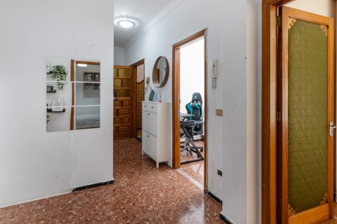 Apartment for sale Las Palmas De Gran Canaria, Gran Canaria, Spain 4 bedrooms, 134 sq.m. No. 120571 - photo 5