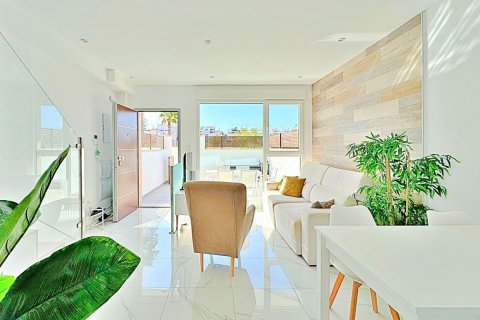 Casa adosada en venta Torrevieja, Alicante, España 3 dormitorios, 113 m2 No. 131892 - foto 8
