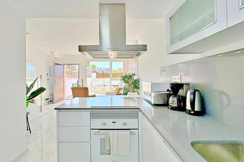 Casa adosada en venta Torrevieja, Alicante, España 3 dormitorios, 113 m2 No. 131892 - foto 11