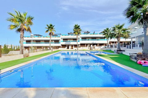 Casa adosada en venta Torrevieja, Alicante, España 3 dormitorios, 113 m2 No. 131892 - foto 2
