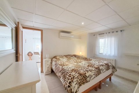 Villa for sale Villamartin, Alicante, Spain 5 bedrooms, 170 sq.m. No. 125380 - photo 14