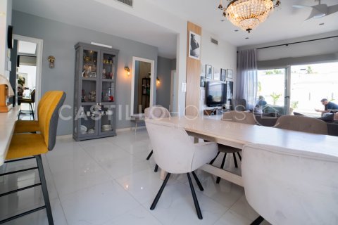 Villa pārdošanā Villamartin, Alicante, Spānijā 5 istabas, 241 m2 Nr. 125470 - attēls 8
