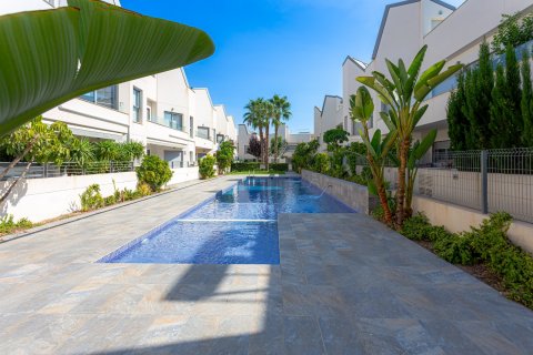 Apartment à vendre Torrevieja, Alicante, Espagne, 2 chambres, 70 m2 No. 131771 - photo 18