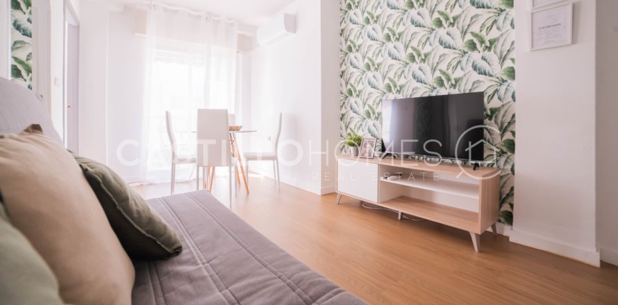 Apartment Torrevieja, Alicante, Spain 3 bedrooms, 64 sq.m. No. 131776