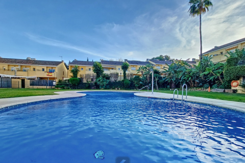 Rindu māja pārdošanā Estepona, Malaga, Spānijā 3 istabas, 132 m2 Nr. 130718 - attēls 1