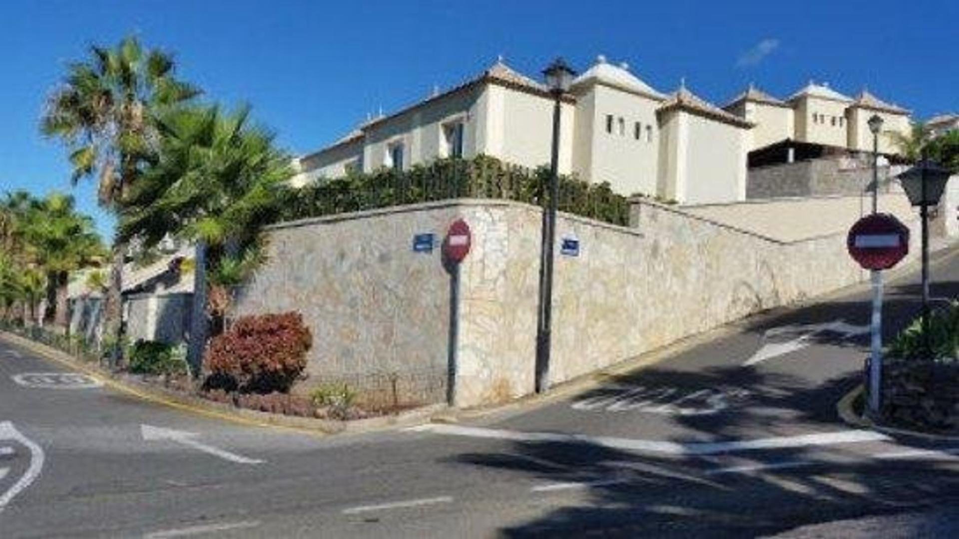 Kaupunkipientalo Chayofa, Tenerife, Espanja 2 makuuhuonetta, 80 m2 No. 121537