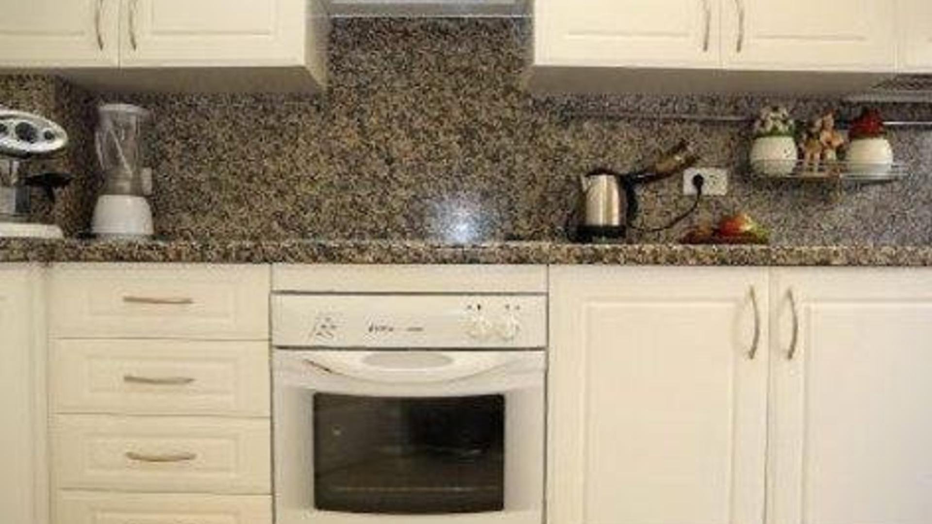 Kaupunkipientalo Chayofa, Tenerife, Espanja 2 makuuhuonetta, 80 m2 No. 121537