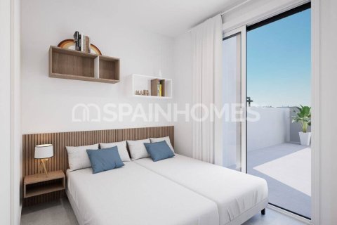 Huoneisto myytävänä Los Alcazares, Murcia, Espanja, 3 makuuhuonetta, 106 m2 No. 120777 - kuva 23