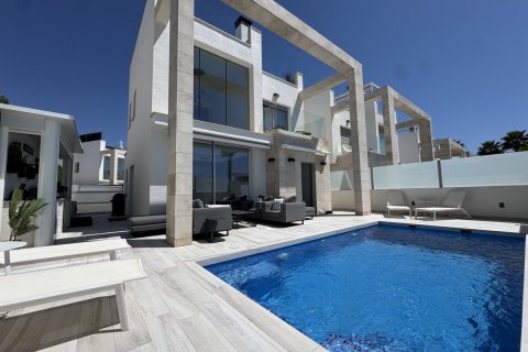 Villa for sale Cabo Roig, Alicante, Spain 4 bedrooms, 208 sq.m. No. 125676 - photo 1